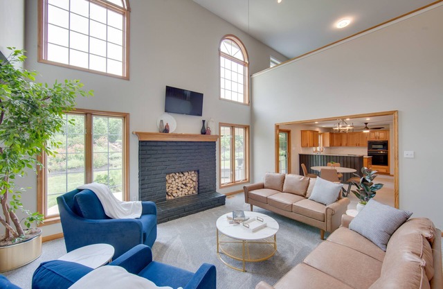 Game Room & Covered Patio: Hummelstown Hideaway