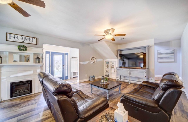 Game Room + Large Backyard: Afton Home!