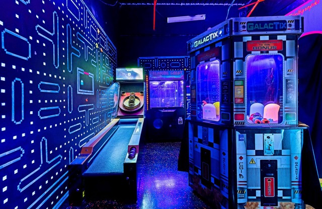 ⭐️ GAMER HAVEN ⭐️ UNIQUE ARCADE & SELFIE MUSEUM VACATIONHOME 🕹 🤳 PETS🐾 ✅