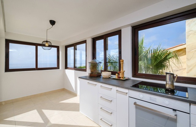 Garajau House - Sunrise to Sunset Ocean View House