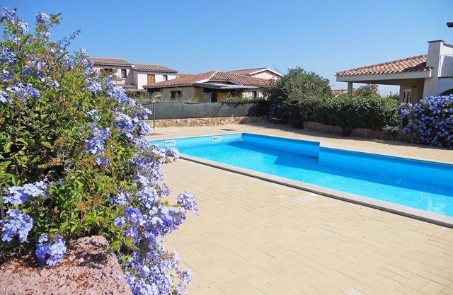 GARTEN- UND POOLVILLEN ZWEI SCHRITTE VOM MEER SAN TEODORO