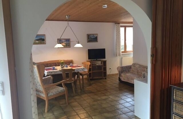 Gartenwohnung 45 qm, Erdgeschoss, 1 Schlafzimmer, 2 Erwachsene u. 2 Kinder