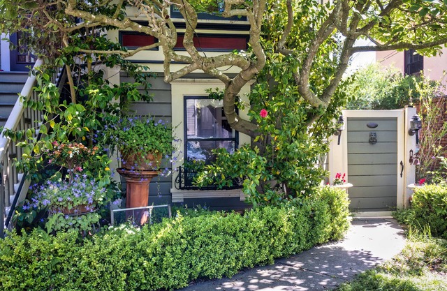 Garden Apartment Hotel liegt in einem wunderschönen alten viktorianischen Haus