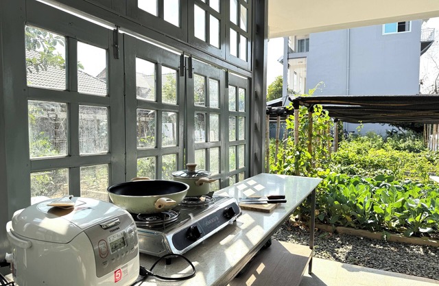 Garden House Rice Field and Mountain View