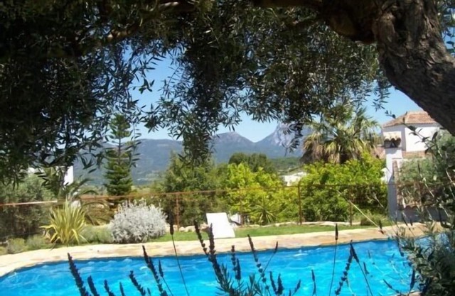 Garten, Schwimmbad, privater Parkplatz, Wi-Fi, Pool, Klimaanlage, Zentralheizung.