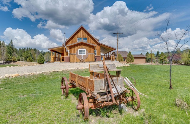 NEU! Garden Valley Cabin w / Whirlpool, Tipi & Deck