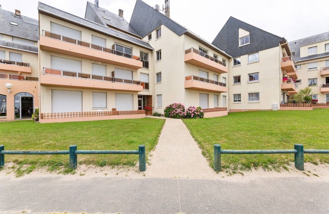 Einfaches Ferienhaus im Grandcamp mit Garten