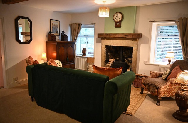 Gardener's Cottage, The Secret Garden - Country retreat on private estate.
