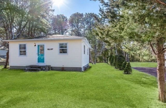 Gardiners Bay Bungalow with Private Beach Access
