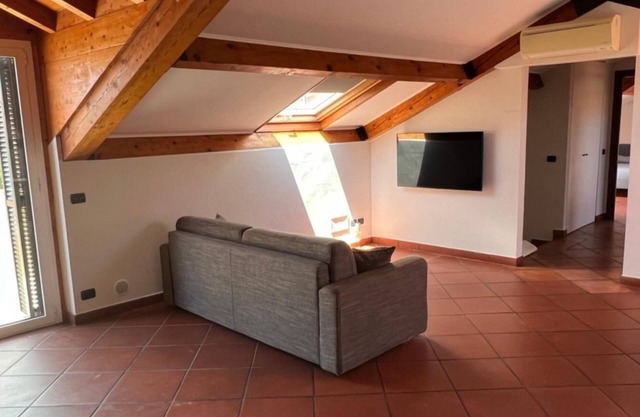 Garibaldi three-room attic apartment