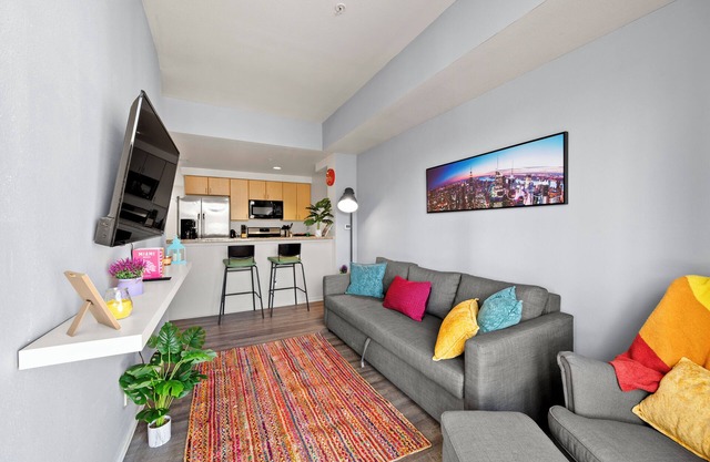 Gaslamp Gem Luxe 1 Bedroom w/ BBQ , Pool, Free Parking