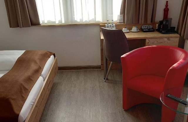 Gasthaus Adler: Doppelzimmer mit privatem Badezimmer