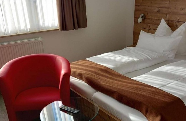 Gasthaus Adler: Doppelzimmer mit privatem Badezimmer