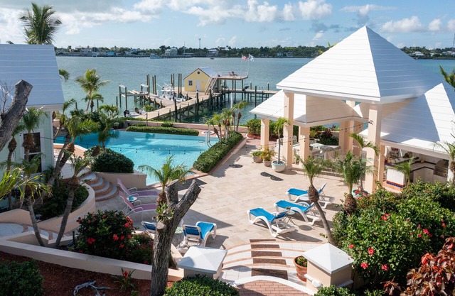 Gate House; a Private Villa within a Luxurious Estate near world-class fishing