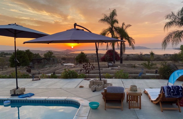 2Bd/2Ba Private Home with Pool, Gorgeous Lake Views on Rural Gated Property