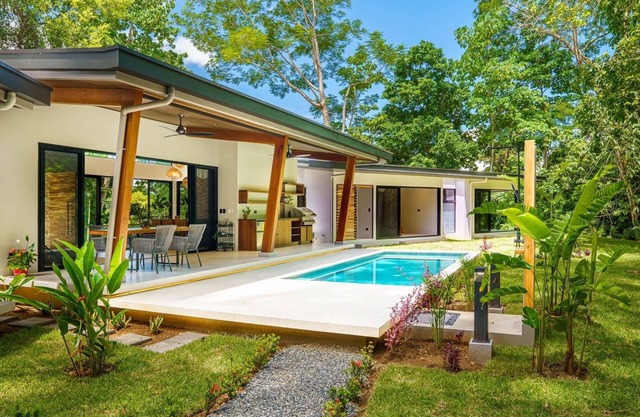 Gated Luxury+Waterfall+Ojochal+3 bedrooms+beaches+safe
