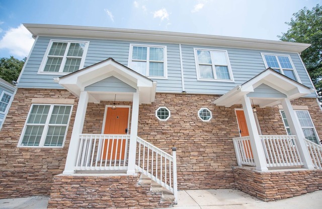 Gated Modern Home 15min away Atlanta with 7 beds A
