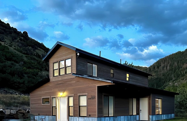 Gateway Getaway with Hot Tub and Wheelchair Accessible