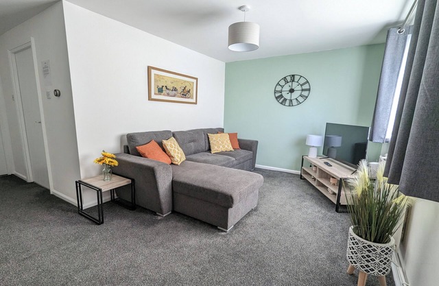 Gayton Apt-2Bdrm-Spacious-Parking-Kitchen-A1M/M18