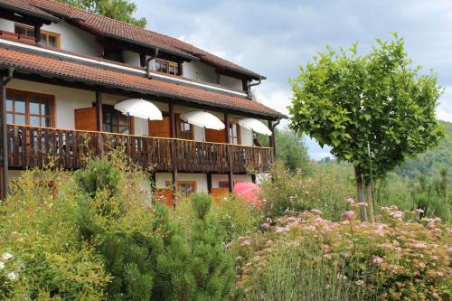 Gemütliche Ferienwohnung im bayrischen Stil mit Blick auf die Donau