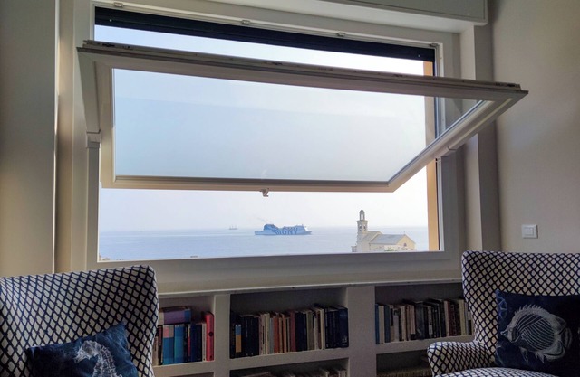 Genova Blues: a window on Boccadasse