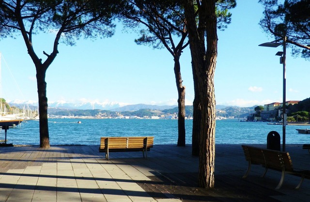 Sanftes Dachgeschoss mit Terrassen am Golf von Poeten im Zentrum von Le Grazie Portovenere