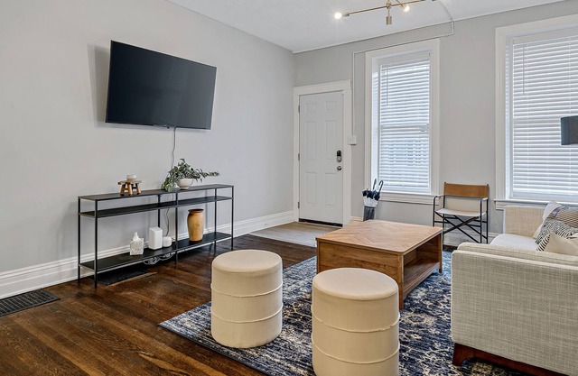 Gentrified York House W/ Gameroom!