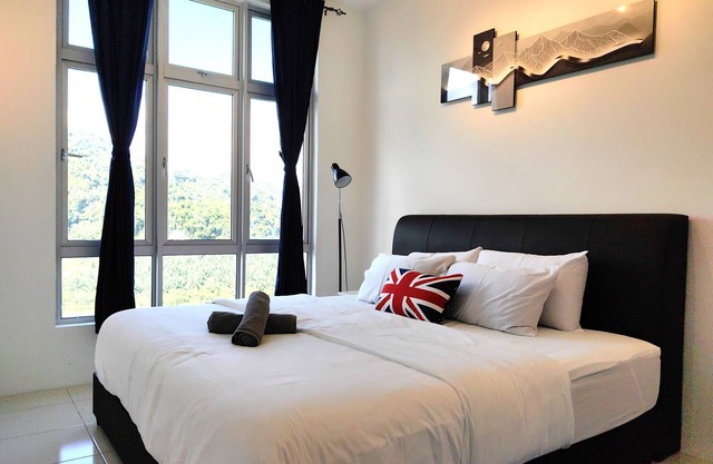 Geo Suite Ipoh | 2r2b | 6pax | Mountain Sunset View | 7mins Ipoh Old Town