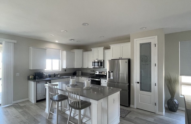 Georgeous Brand New Built Home. 3 Bedroom 2 Bathrooms.