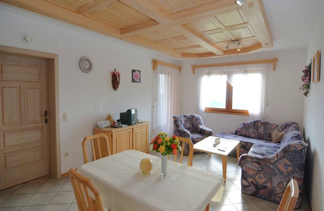Geräumige Ferienwohnung in Stocking in Waldnähe