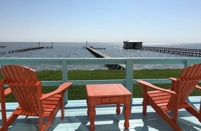 Entferne dich von allem! Haus am Wasser in der Bucht von San Antonio; 300 'privater Pier