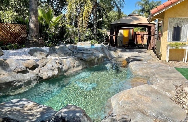 Get Away From The Crowd, Stay Closer To The Nature And In A Luxury Homey House!!