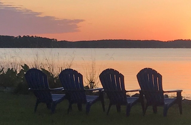 Entfliehen Sie dem wunderschönen Caney Lake