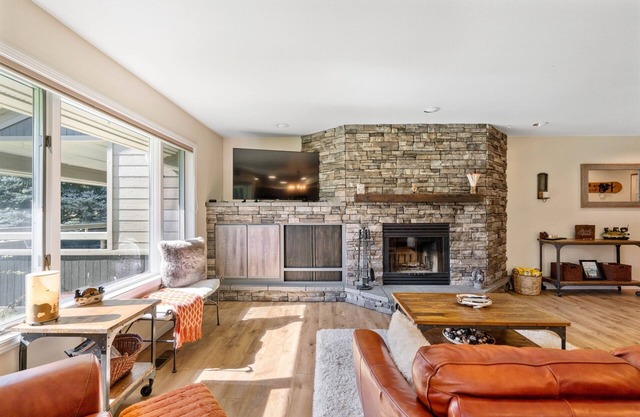 Get Lost Guest House - Sweeping Views of Pristine Fairways