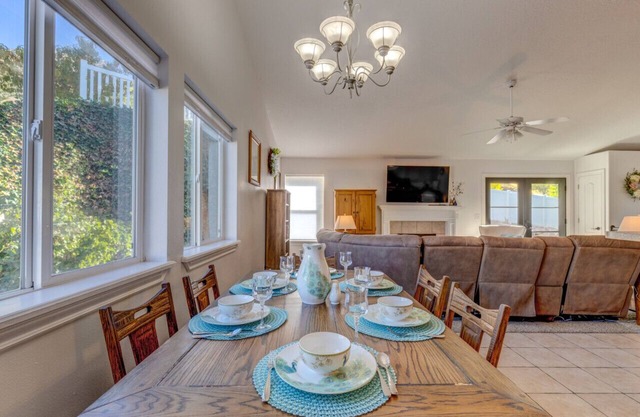Get together with family and enjoy the outdoors in this spacious, comfortable home in Utah Valley.