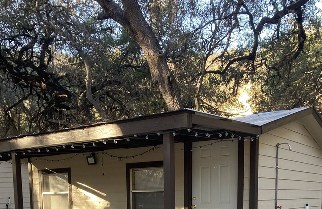 Get Your Frio On - Cabin 2
