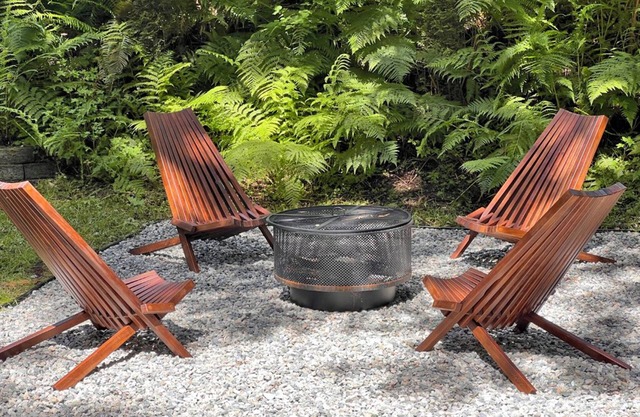 Getaway Cottage in Roberts Creek: Relax by the Beach & Forest, Art studios...