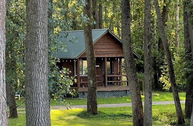 :)Getaway Forest Bathin & Fireside Chats | 4 CQB | Sleep8 #1
