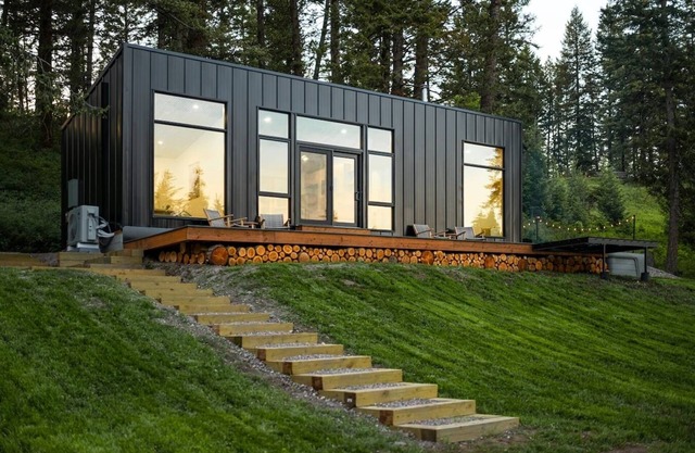 Getaway - Peaceful Tiny Home - Close To Glacier, Skiing - Private Hot Tub - Wildlife
