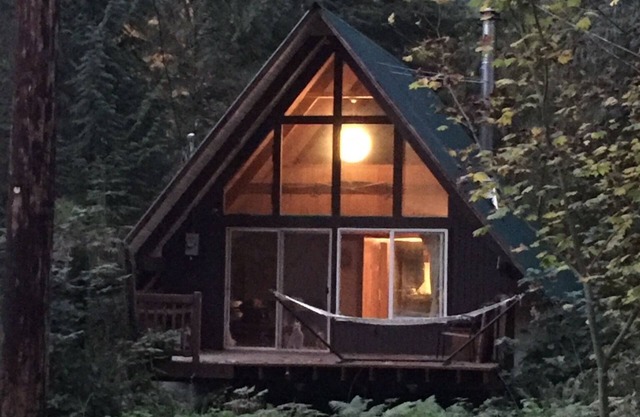 GetAWay Ski Cabin 13 Meilen von Stevens Pass, HOT TUB!