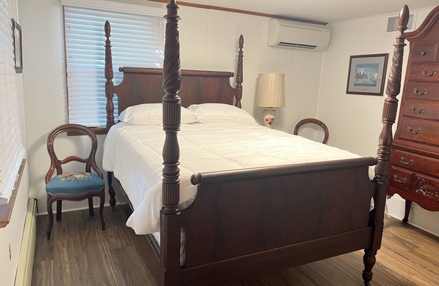 Gettysburg Carriage House 252 Baltimore Street Rear House ~Entire House Rental!