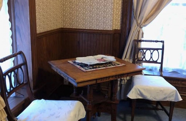 GH6 · #6 The Grant House--The Shaw Suite