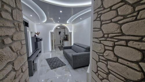 Giù - Sal's Home
