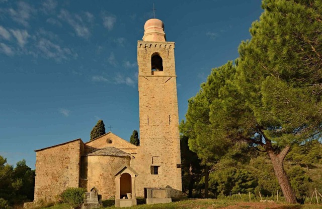 Gi House. Borgo antico Costarainera - typical apartment for families