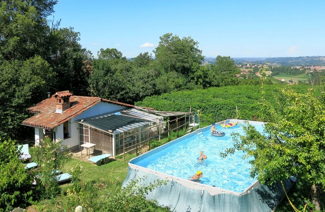 Giallo by Interhome