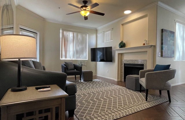 Cozy 1-bedroom condo in Solana upscale gated Mesa , WiFi, AC, fitness room.