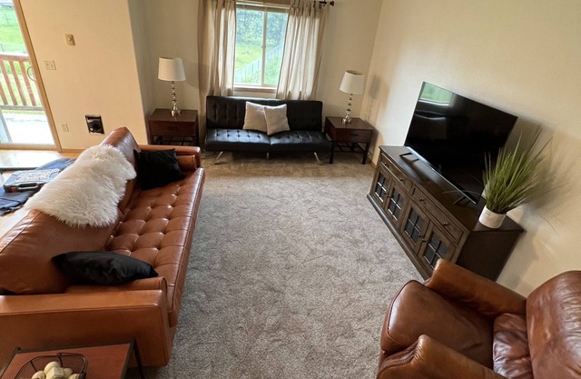 Gina’s 5th Avenue has the comforts of home.