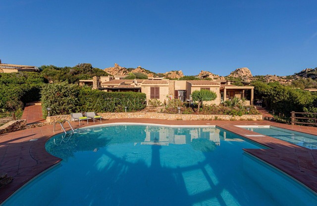 Ginepro Arancione: vor dem Pool