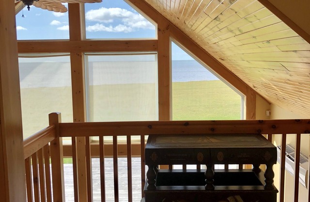 Ginger's Folly - Beautiful Oceanfront Family Size Beach House, 3 bedroom, 2 bath