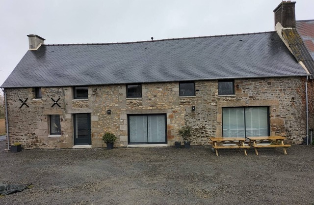 GITE 10 PERS WITH SPA 15MIN FROM MT ST MICHEL 30MIN ST MALO